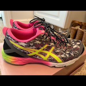 Ladies size 7 ASICS